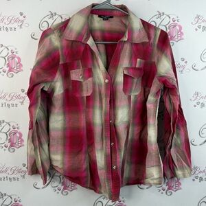 Majora long sleeve button up ombré style Pink and Cream Plaid Button-Up Shirt